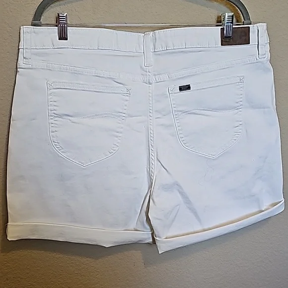 NWT LEE SHORTS - Picture 2 of 2